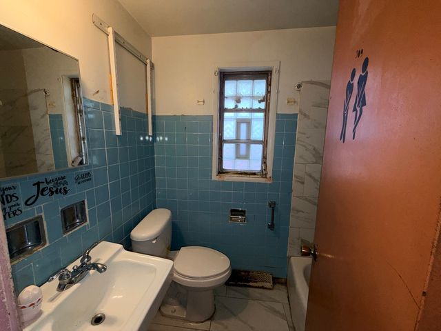 11719 S Throop Street, Chicago, IL 60643