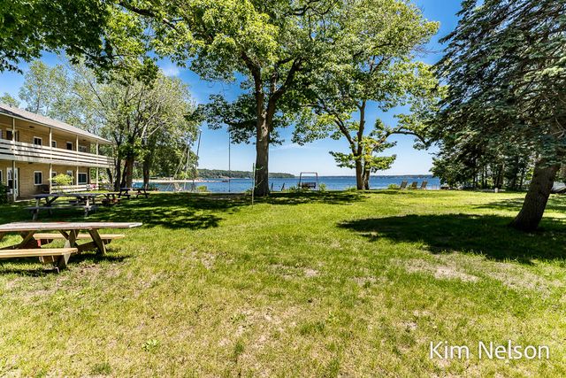 6195 Murray Road, Whitehall, MI 49461