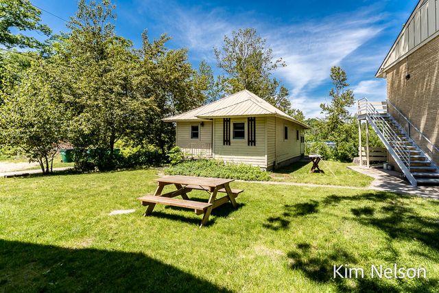6195 Murray Road, Whitehall, MI 49461