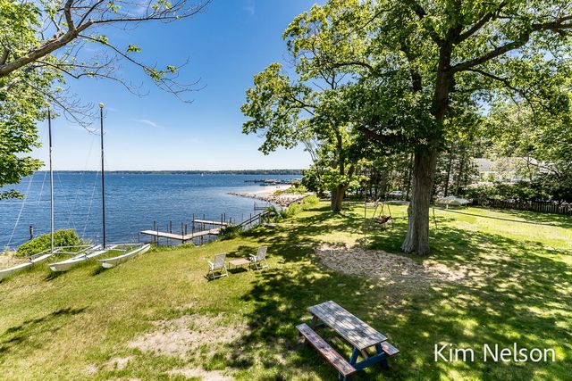6195 Murray Road, Whitehall, MI 49461
