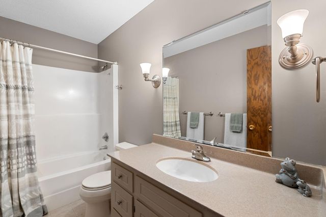 14450 Racine Avenue N, Marine On Saint Croix, MN 55047
