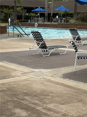 8777 Coral Springs Court 11H, Huntington Beach, CA 92646