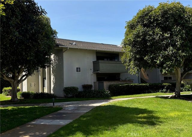8777 Coral Springs Court 11H, Huntington Beach, CA 92646