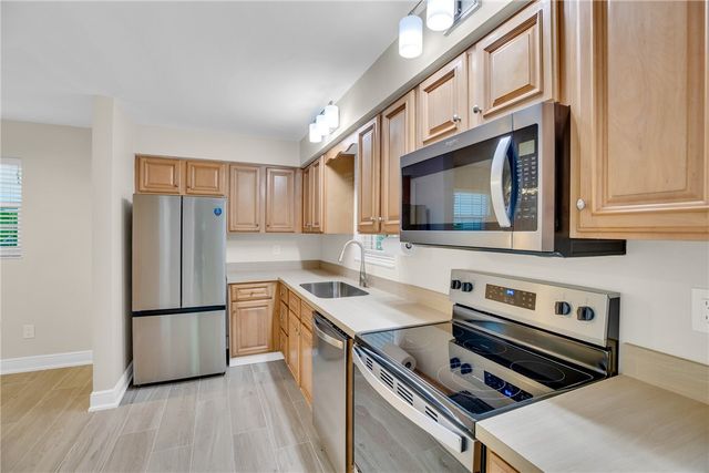 2333 Indian River Boulevard 108, Vero Beach, FL 32960