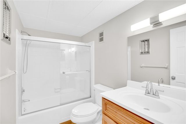 2333 Indian River Boulevard 108, Vero Beach, FL 32960