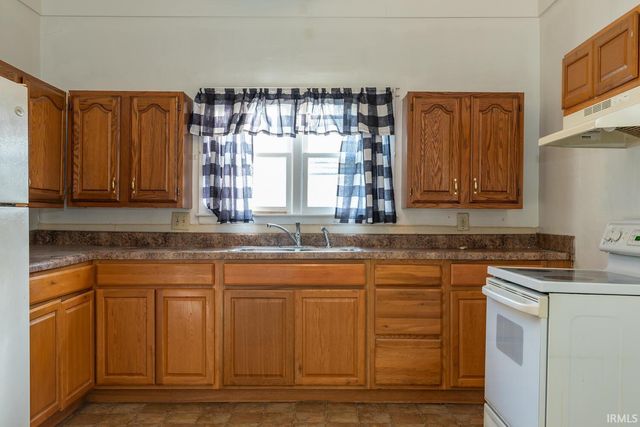 7403 S Main Street, Smithville, IN 47458