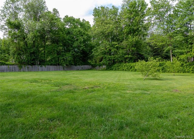23 Lucille Road, Carmel, NY 10512