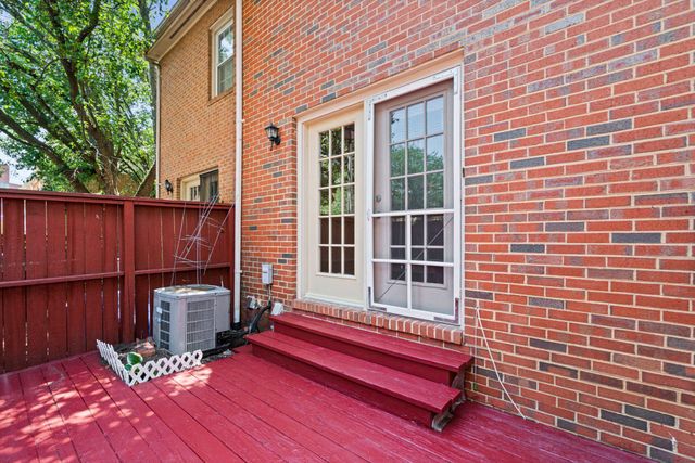 1141 N VERNON ST, Arlington, VA 22201