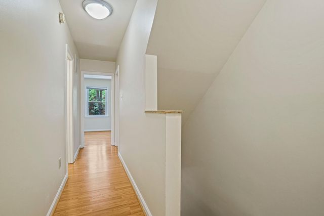 1141 N VERNON ST, Arlington, VA 22201