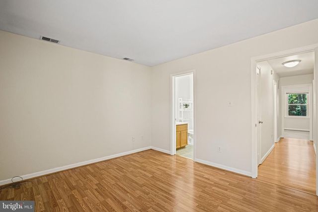 1141 N VERNON ST, Arlington, VA 22201