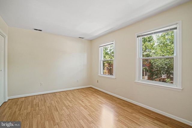 1141 N VERNON ST, Arlington, VA 22201