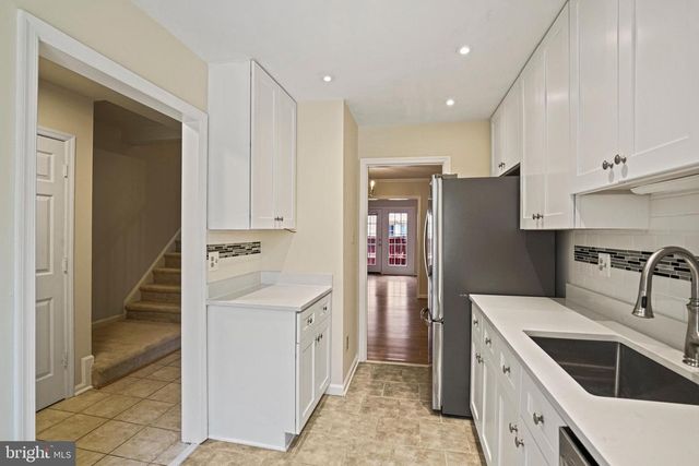 1141 N VERNON ST, Arlington, VA 22201