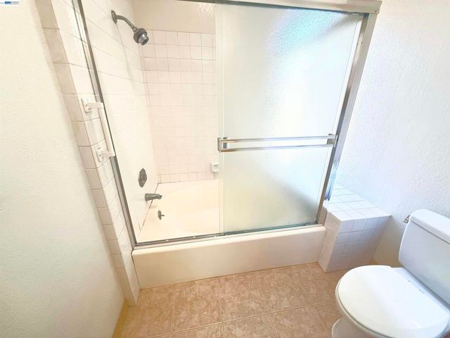 710 Fountainhead Dr, San Leandro, CA 94578