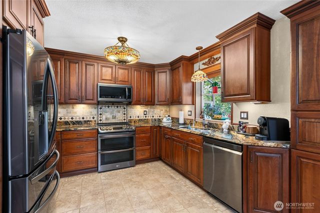 10929 180th Street SE, Snohomish, WA 98296
