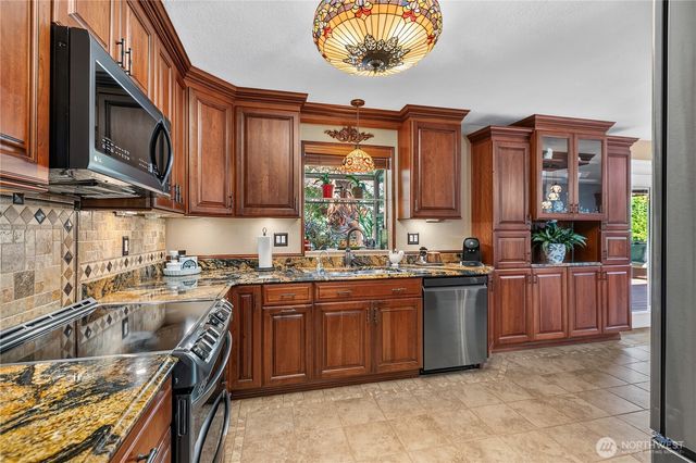 10929 180th Street SE, Snohomish, WA 98296