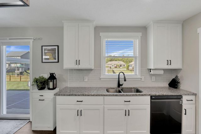 1200 Buck Court, Circleville, OH 43113