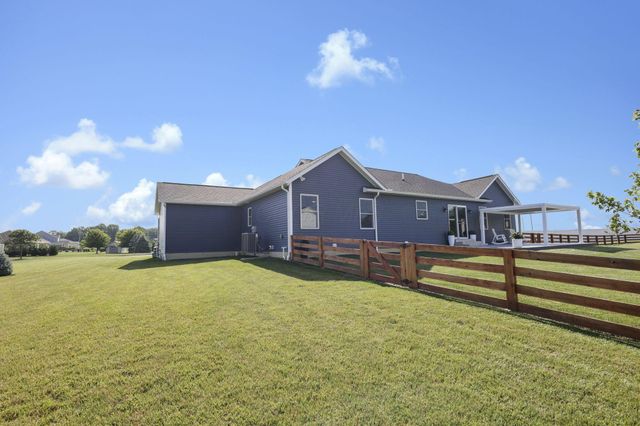 1200 Buck Court, Circleville, OH 43113
