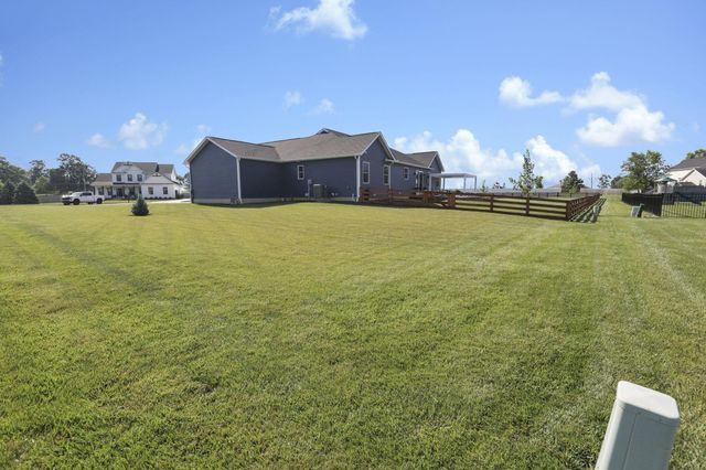 1200 Buck Court, Circleville, OH 43113