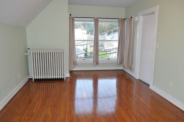 19 Canal Street, Brattleboro, VT 05301