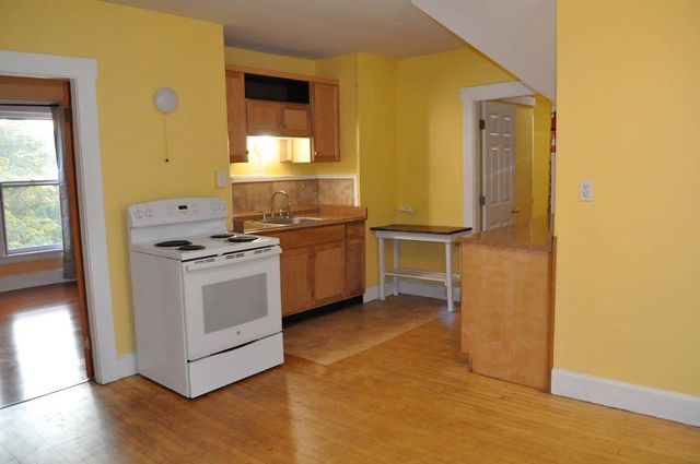 19 Canal Street, Brattleboro, VT 05301