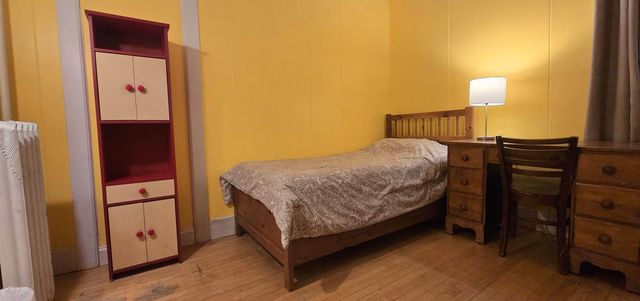 19 Canal Street, Brattleboro, VT 05301