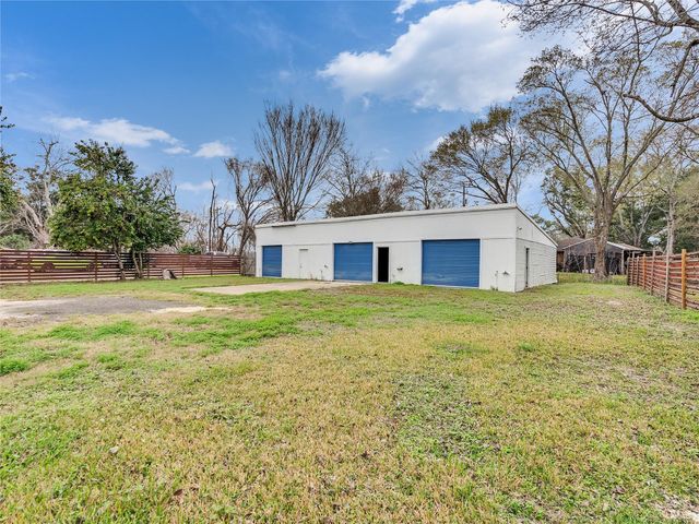 2002 W Highway 6, Alvin, TX 77511