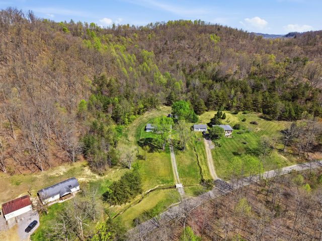 1300 Carter School Road, Stanford, KY 40484