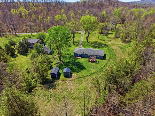 1300 Carter School Road, Stanford, KY 40484