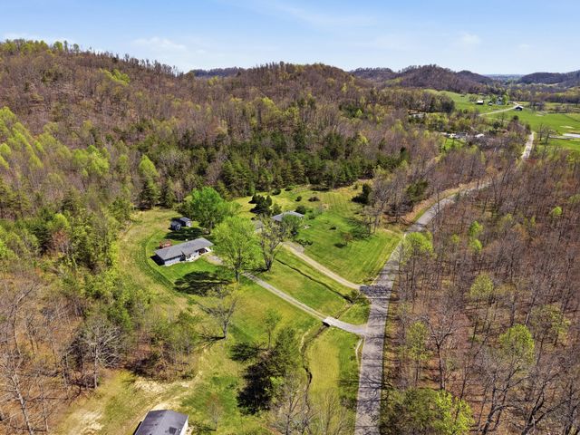 1300 Carter School Road, Stanford, KY 40484