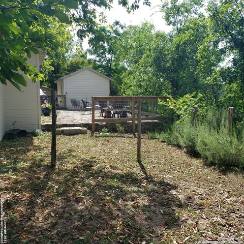 111 N Brackenridge, Boerne, TX 78006