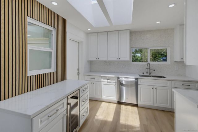 6201 Lorca Dr Main, San Diego, CA 92115