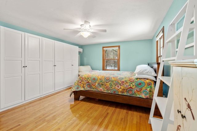 28 Sunnyrock Dr, Walpole, MA 02081