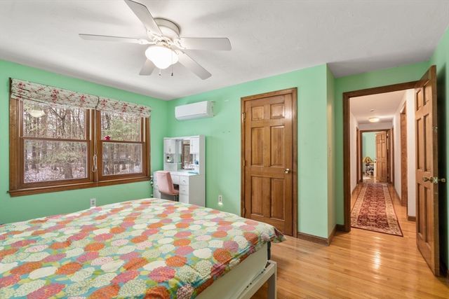 28 Sunnyrock Dr, Walpole, MA 02081