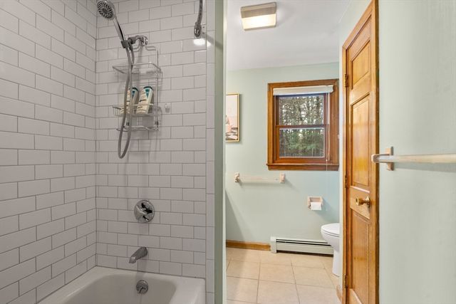 28 Sunnyrock Dr, Walpole, MA 02081