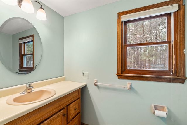 28 Sunnyrock Dr, Walpole, MA 02081