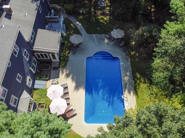 28 Sunnyrock Dr, Walpole, MA 02081