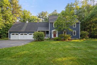 28 Sunnyrock Dr, Walpole, MA 02081