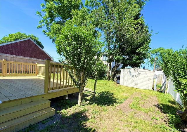 17 W 2nd Street, Deer Park, NY 11729