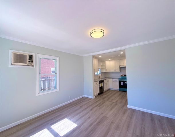 17 W 2nd Street, Deer Park, NY 11729