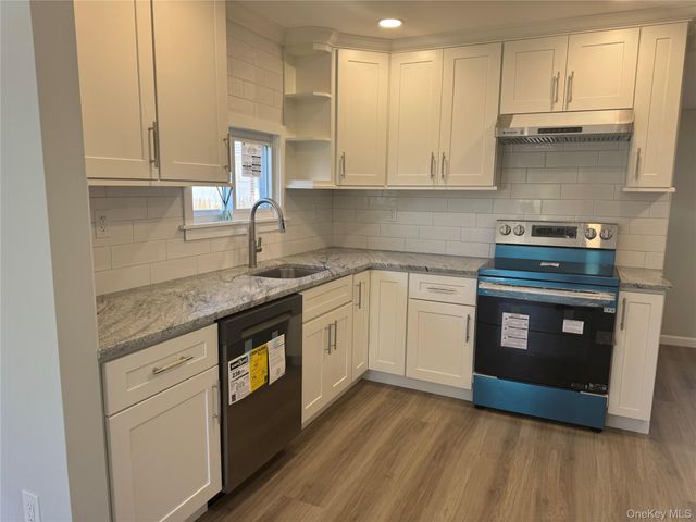 17 W 2nd Street, Deer Park, NY 11729