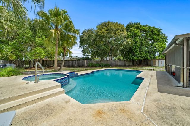 1488 Old Cypress Trail, Wellington, FL 33414