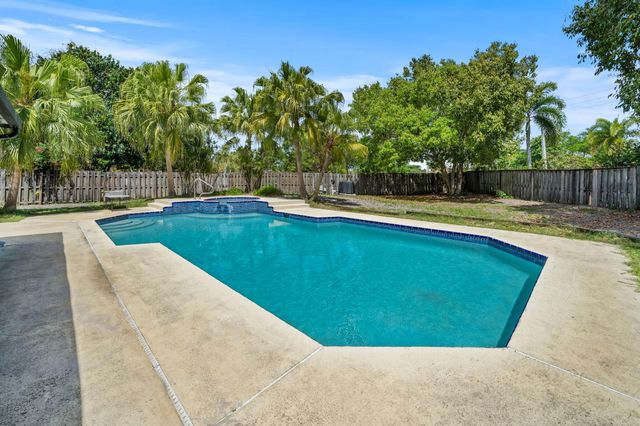 1488 Old Cypress Trail, Wellington, FL 33414