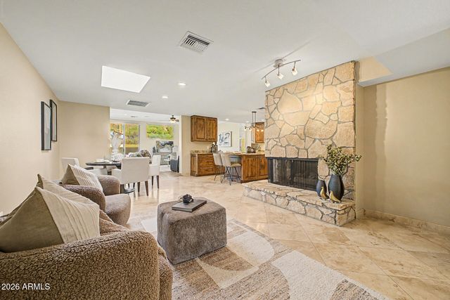 5843 N 46TH Street, Phoenix, AZ 85018