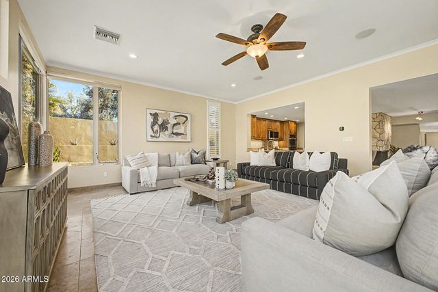 5843 N 46TH Street, Phoenix, AZ 85018