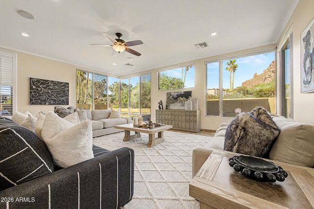 5843 N 46TH Street, Phoenix, AZ 85018