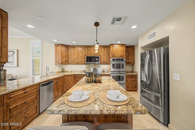 5843 N 46TH Street, Phoenix, AZ 85018