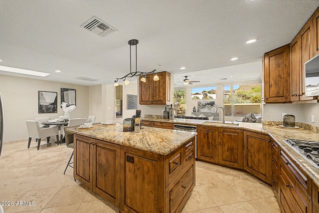 5843 N 46TH Street, Phoenix, AZ 85018