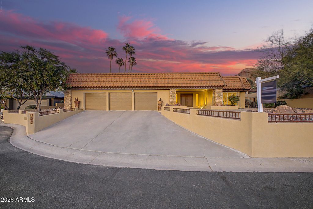 5843 N 46TH Street, Phoenix, AZ 85018
