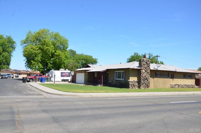 320 Byron Court, Lemoore, CA 93245