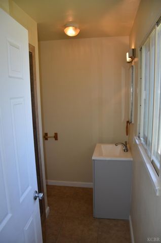 320 Byron Court, Lemoore, CA 93245